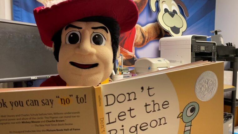 Cleveland Cavaliers’ Sir CC  and Moondog Read <i>Don’t Let The Pigeon Drive The Bus!</i>